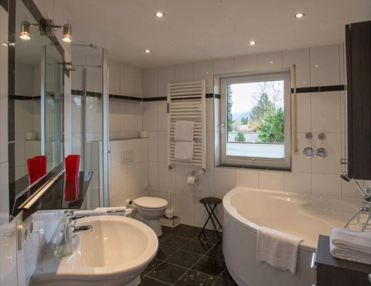 Bergspitze Apartment Garmisch-Partenkirchen Luaran gambar